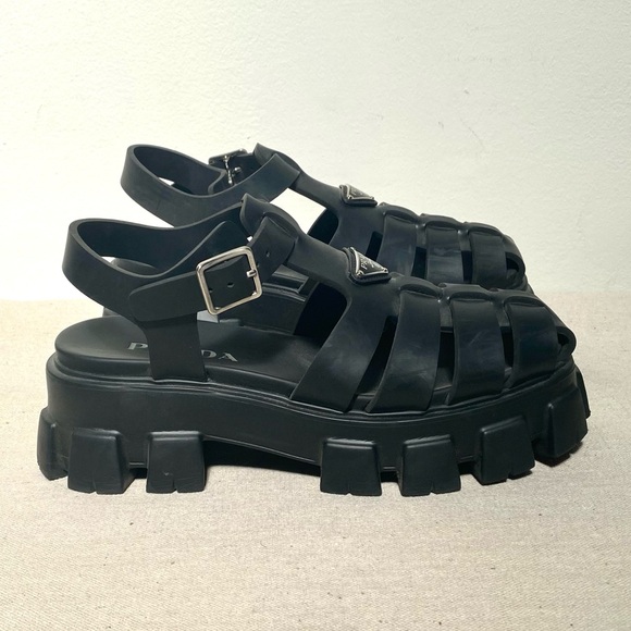 Prada black rubber monolith chunky fisherman lug sole sandals size 7 - Picture 5 of 11